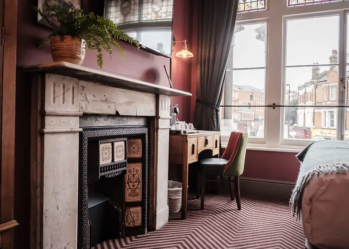 Half MoonHotel Londra